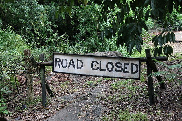 roadblock-closed-sign