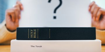 true-name-of-the-messiah-books-on-desk